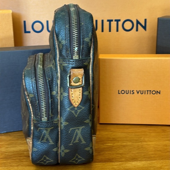 LOUIS VUITTON AMAZONE MONAGRAM BAG CLASSIC LV LUXURY MADE IN FRANCE NO STRAP🤎🧡 - Picture 3 of 17